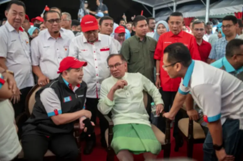 Anwar enggan ulas perpindahan Rafizi dan Nik Nazmi ke parti baharu