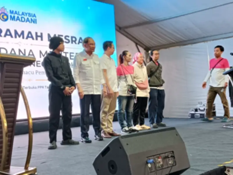 Anwar: Kerajaan pertimbang naikkan kuota subsidi RON95 untuk rider p-hailing