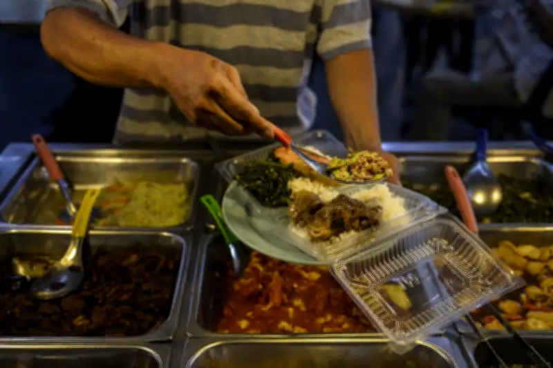 Baik Pulih MBSA: 100 baucar makanan percuma habis dalam 10 minit
