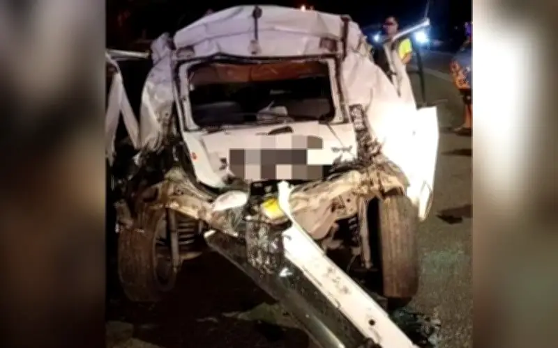 Bayi 5 Bulan Maut, Ibu Bapa Cedera Selepas Kereta Bertembung Lori Pemandu Positif Dadah
