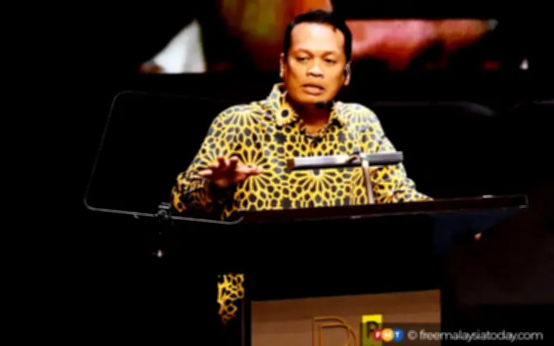 Bersama akan tanding di kerusi PH, BN dan PN, kata Nik Nazmi