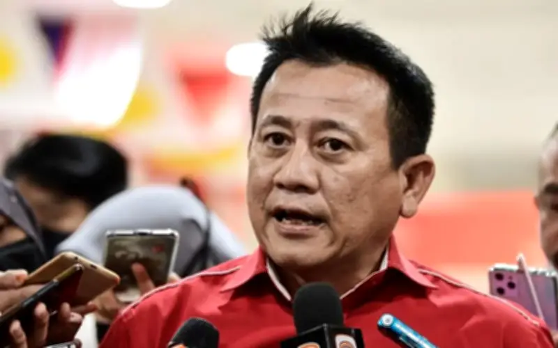 Bidasan Azmin bukan untuk PAS, kata Tun Faisal