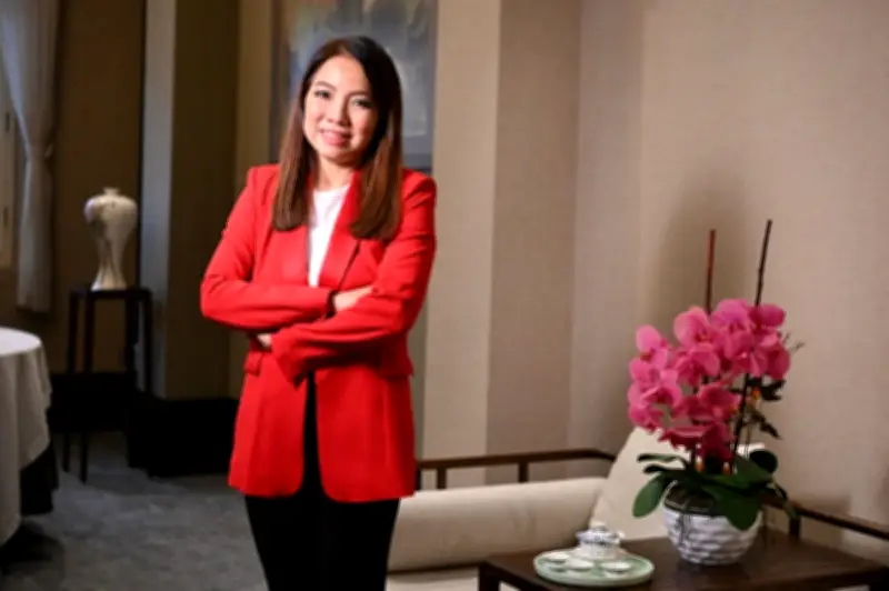 CEO DBS balas aduan pelanggan dari dalam kapal terbang, raih pujian