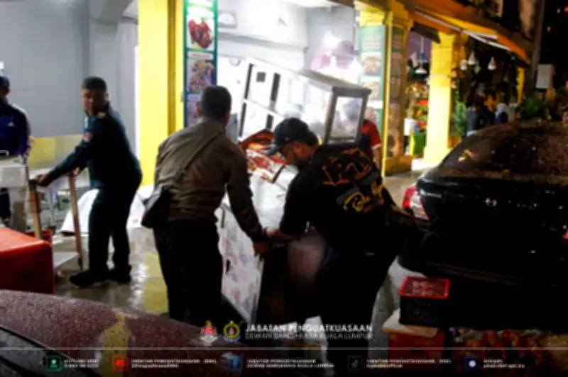 DBKL keluar 22 kompaun, rampas barang dalam serbuan di Chow Kit