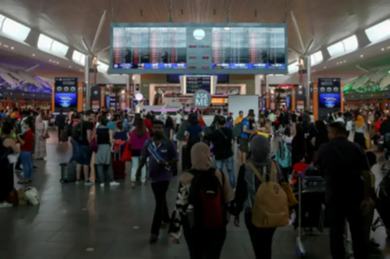 Dua maut jatuh di KLIA2: Polis sahkan lelaki Algeria 30 tahun mangsa kedua