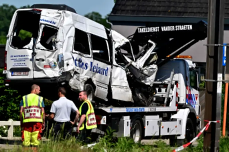 Empat maut termasuk dua kanak-kanak dalam nahas keretapi langgar van sekolah di Belgium