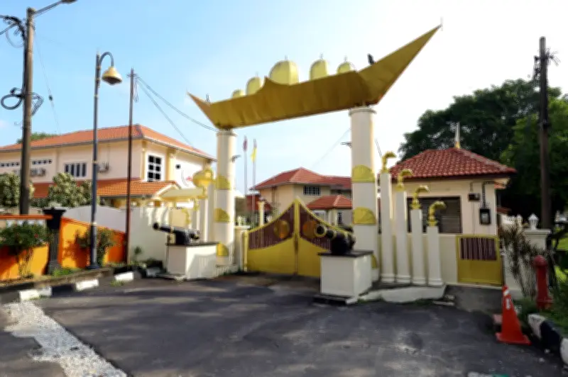 Enam pemimpin Negeri Sembilan saman sidang DKU kontroversi