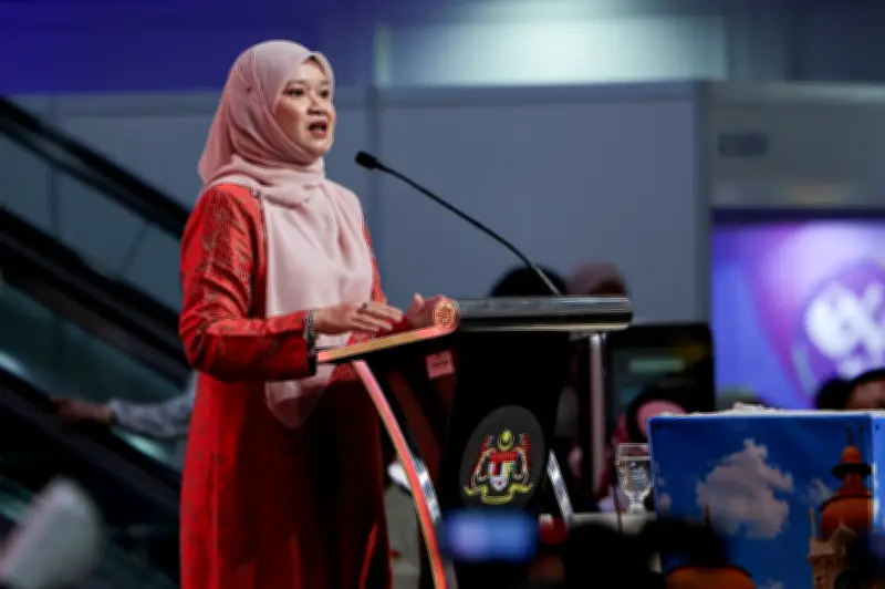 Fadhlina Lancar Kelab Pembacaan Wanita Pupuk Budaya Membaca