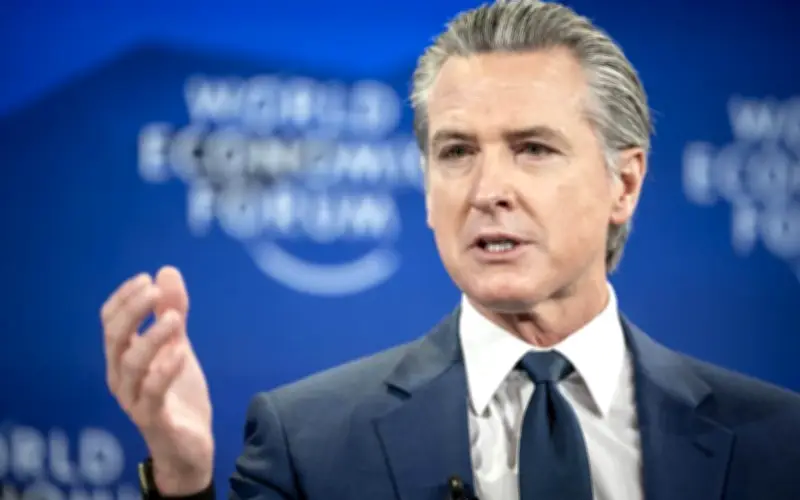 Gabenor California arahkan pelan hadapi kehilangan pekerjaan akibat AI