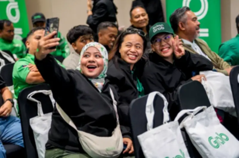 Grab Agih Voucher dan Alat Digital untuk Pemandu Rakan