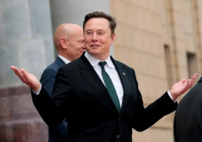 Hubungan Cinta-Rusuhan Elon Musk dengan China Memasuki Babak Baharu