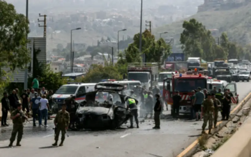 Israel serang dua kereta di lebuh raya selatan Beirut