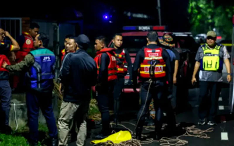 Jatuh Longkang Ambil Bola, Budak 9 Tahun Dikhuatiri Lemas