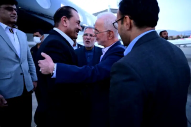 Jurunding Tertinggi Iran Beritahu Ketua Tentera Pakistan Tiada Kompromi Hak Negara