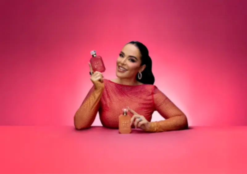 Kayali Lancar Eden Sweet Peach dan Eden Plush Pear, Hayati Nostalgia Y2K