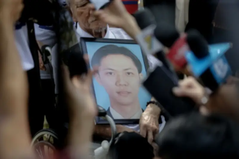 Keluarga Teoh Beng Hock mohon mahkamah arah siasatan baru kes bunuh