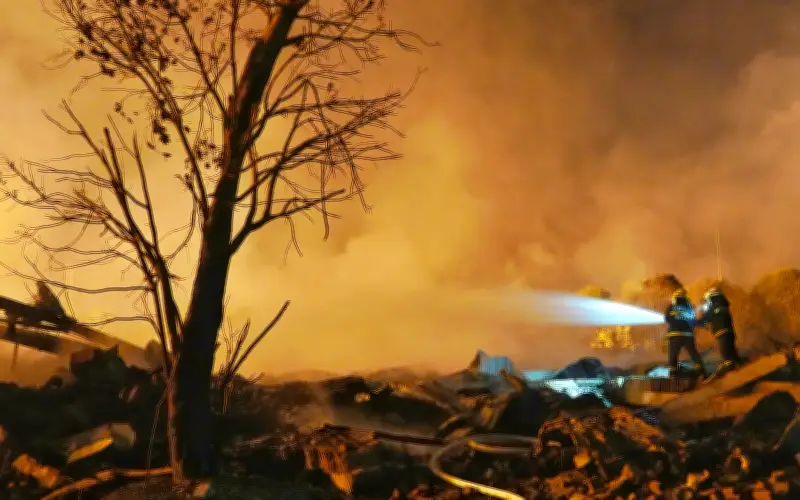 Kematian akibat letupan kilang bunga api China meningkat kepada 37