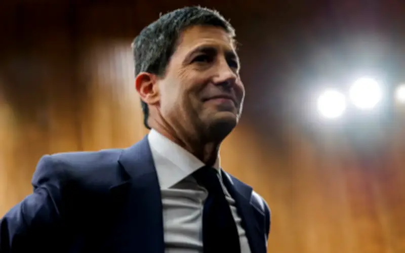 Kevin Warsh disahkan sebagai Pengerusi Fed baharu di tengah serangan Trump