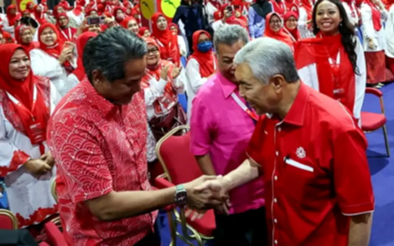 Khairy puji Zahid akui 'kesilapan kedua-dua pihak'