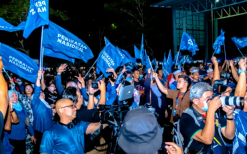 Krisis PAS-Bersatu gegar IPR, parti kecil mula resah