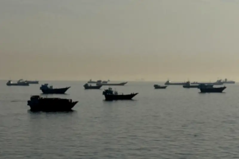 Laluan Hormuz Kembali Normal Selepas Rekod Terendah; Iran Formal Cukai Lintas