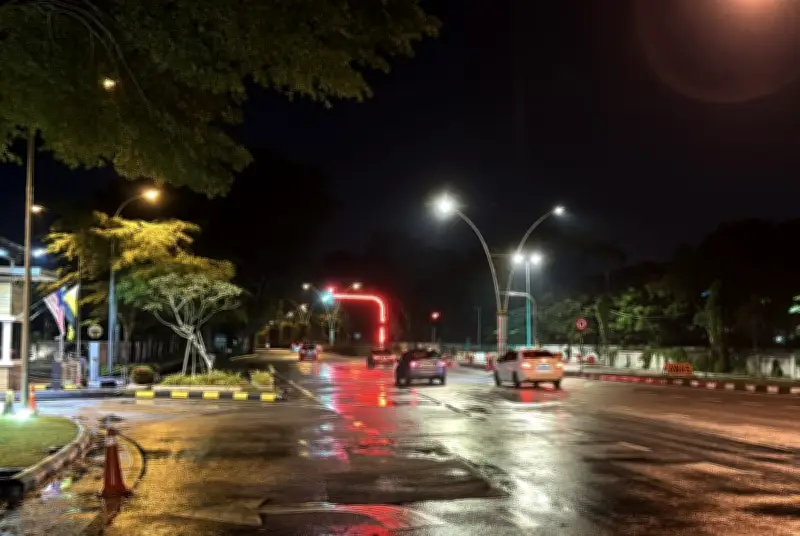 Lampu isyarat 'light saber' di Ipoh lebih selamat, kata pengguna jalan raya