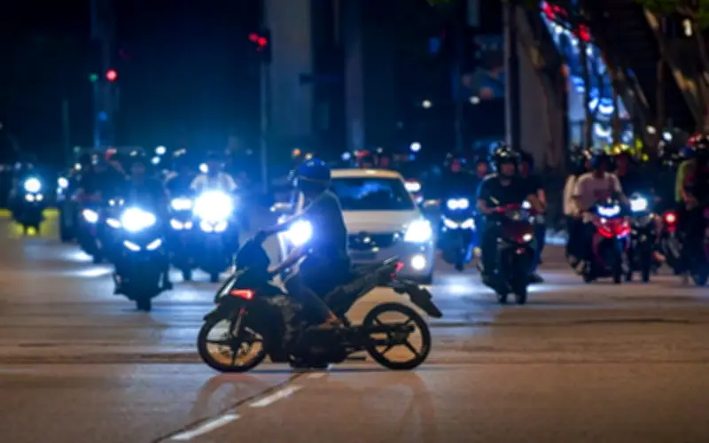 Lelaki dibebaskan tuduhan bantu lumba haram di lebuh raya Klang