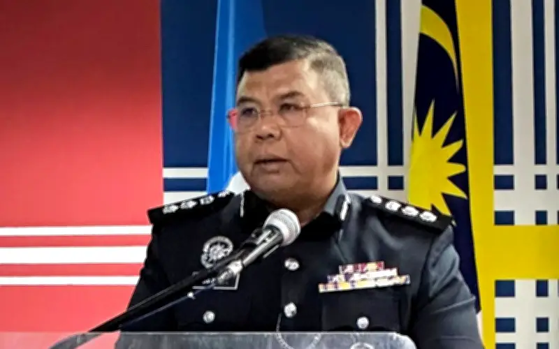 Mayat lelaki ditemui dalam kereta, disangka meninggal 5 hari lalu