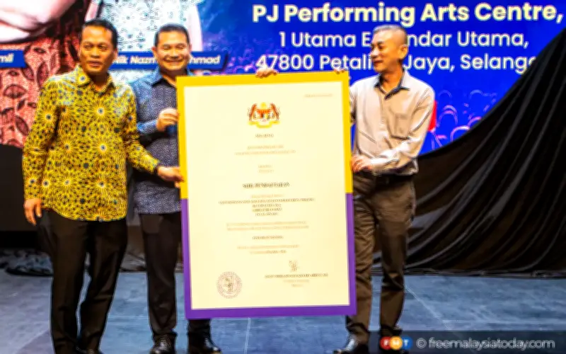 Misi 'kamikaze' Rafizi khianati mandat rakyat, kata pemimpin PKR Sarawak