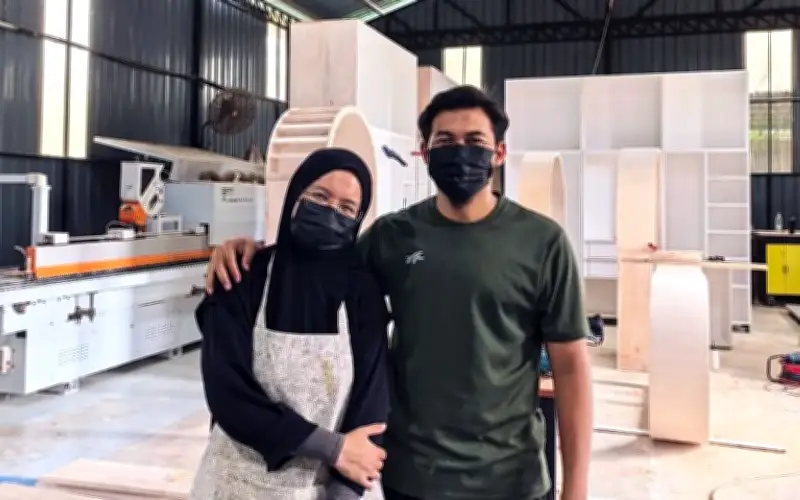Nurul Syifa’ ukir nama dalam industri perabot dari bengkel ke kilang