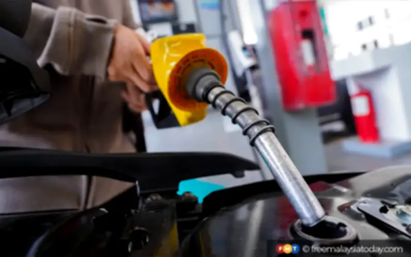 PAS gesa kerajaan perinci data penggunaan petrol bawah BUDI95