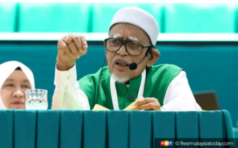 PAS mahu buka jalan untuk Hamzah sertai PN, kata penganalisis