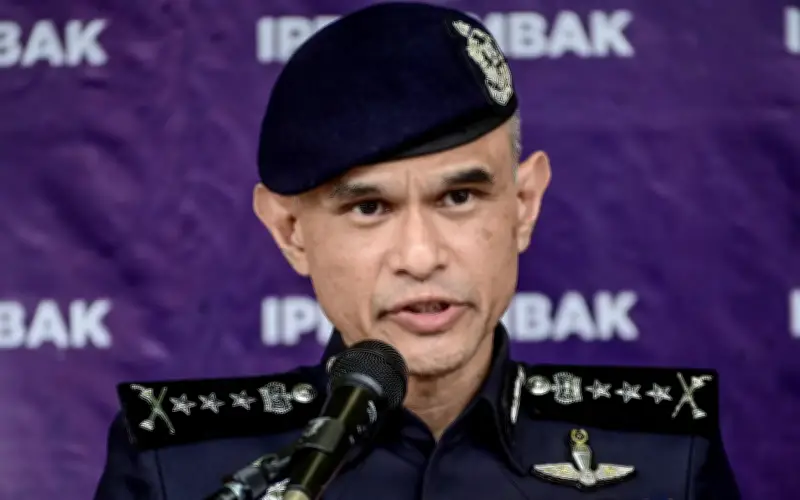 Pegawai Kanan JSJ Selangor Maut Jatuh dari Bangunan