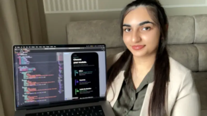 Pelajar Malaysia Menang Cabaran Swift Apple dengan Aplikasi Literasi AI