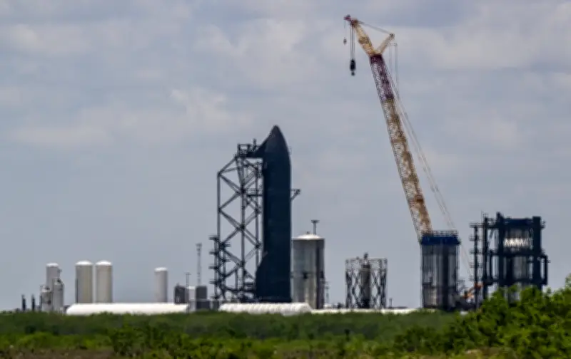 Pemegang saham SpaceX lulus pecahan saham 5-ke-1 sebelum IPO