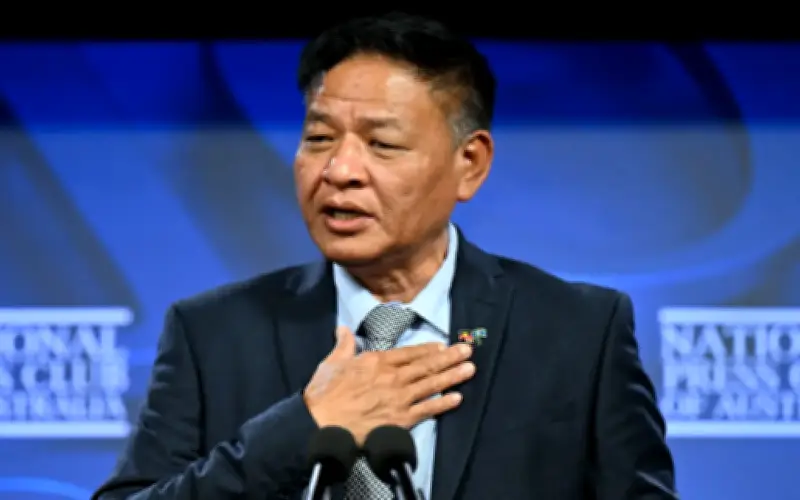 Pemimpin kerajaan Tibet dalam buangan angkat sumpah