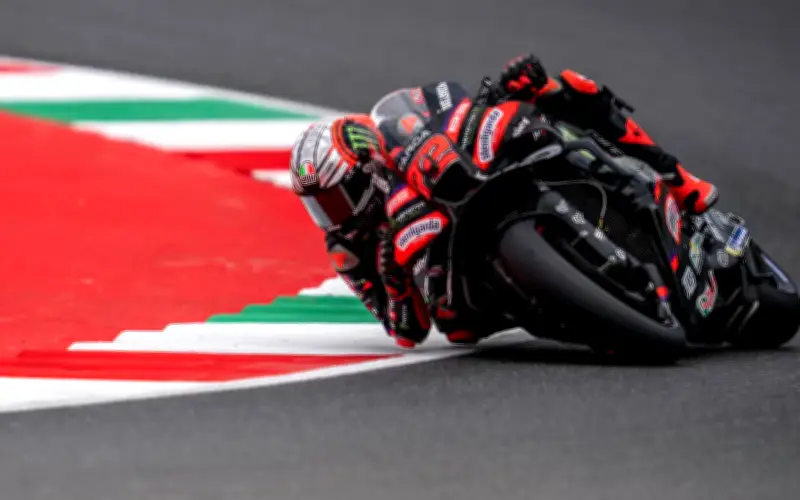 Peneraju Kejuaraan Bezzecchi Raih Pole MotoGP Itali