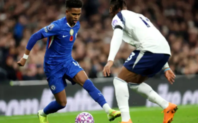 Penyerang Chelsea Estevao dirawat di Brazil