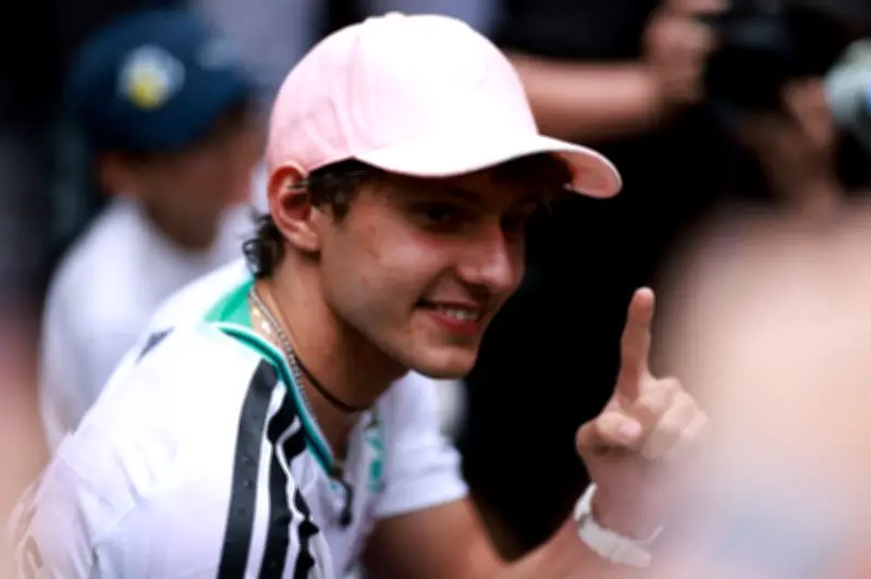 Perang Saudara Mercedes? Kejayaan Antonelli Tekan Russell
