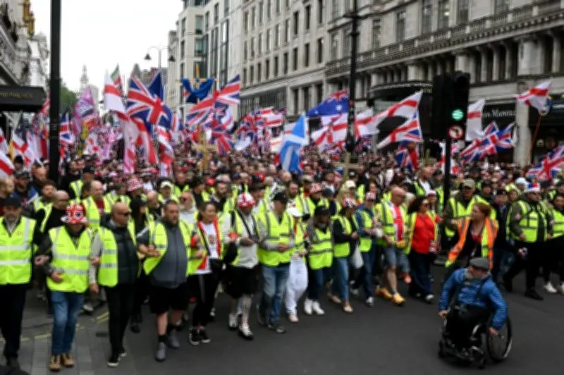 Perhimpunan Tommy Robinson di London tarik puluhan ribu, 43 ditahan