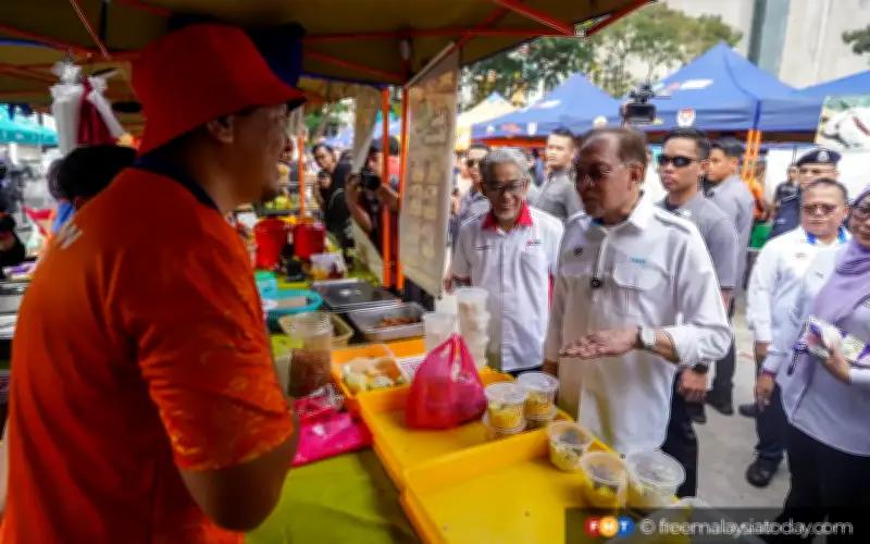 PM arah agensi turun padang perluas akses pinjaman peniaga kecil