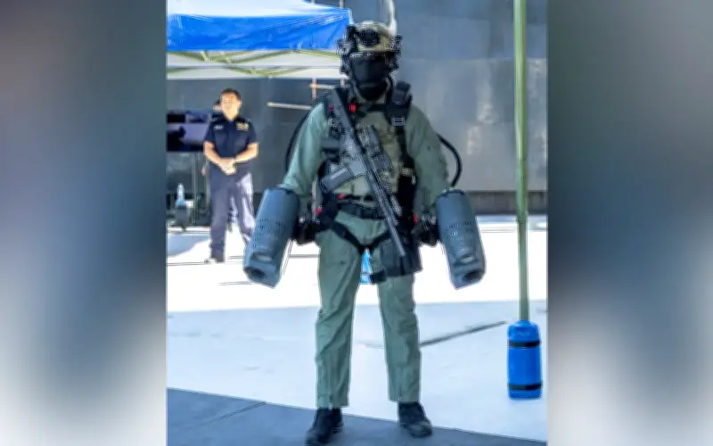 Polis Singapura kaji guna sut jet untuk operasi khas