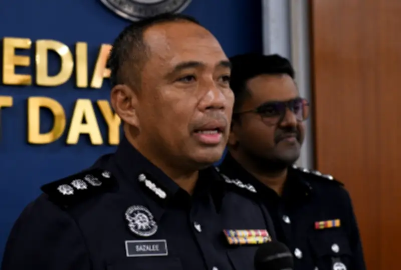 Polis tahan 15 individu, termasuk wanita, atas aksi flare berbahaya di Bukit Bintang