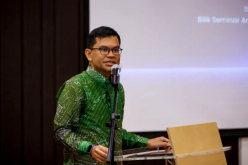 Putrajaya timbang potong subsidi RON95, akui sukar tentukan siapa layak