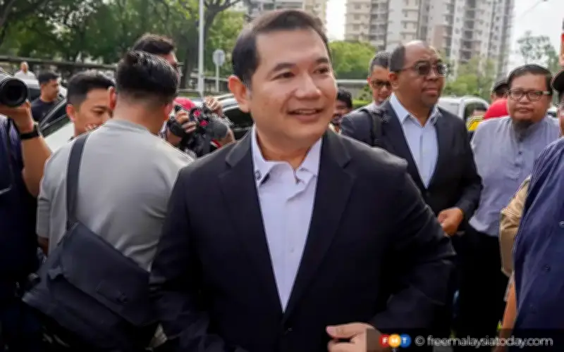 Rafizi selesai beri keterangan kepada SPRM selepas empat hari disoal
