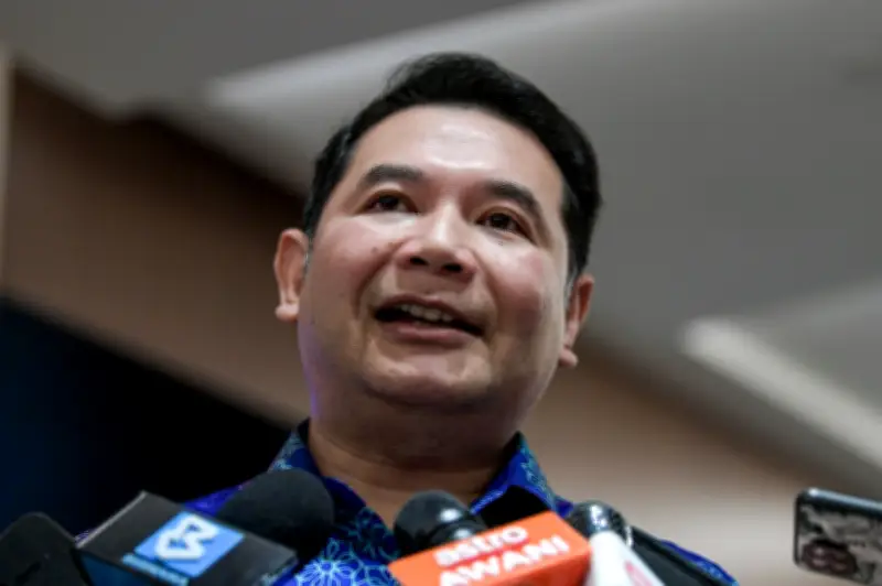 Rafizi tiba di SPRM untuk beri keterangan kes Arm Holdings