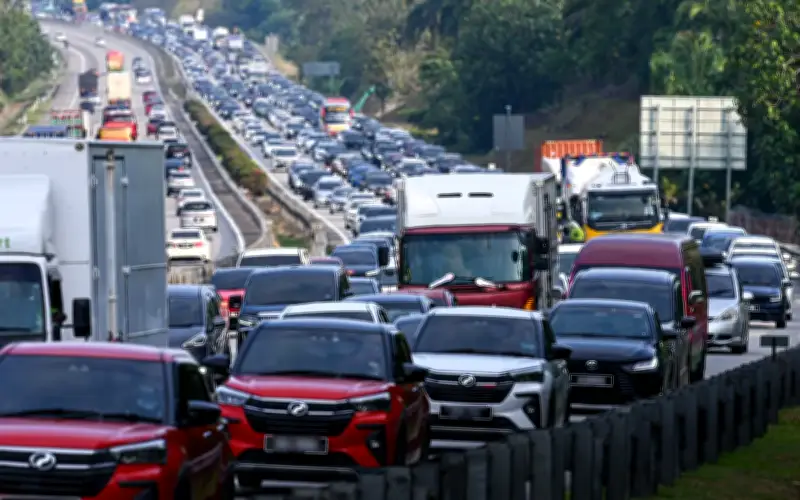 Rebutan Tuntutan LLM Tentang Manfaat Ekonomi Lebuhraya