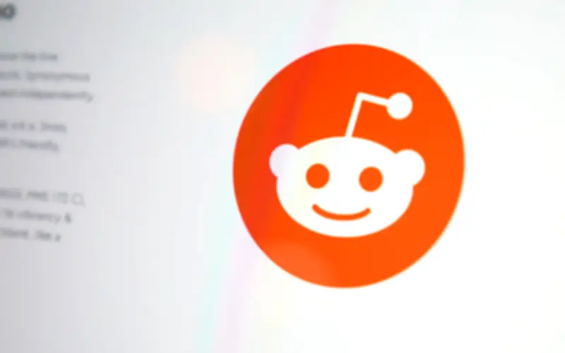 Reddit melonjak 12% hasil pengiklanan dipacu AI tingkat ramalan pendapatan
