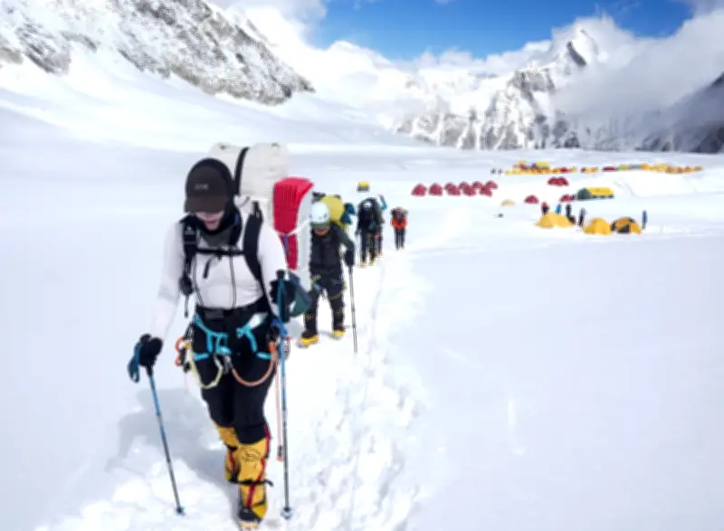 Rekod 492 Permit Everest: Lonjakan Pelancongan Lasak, Risiko Kesesakan Maut