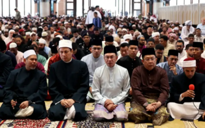 Ribuan Jemaah Seluruh Negara Imarah Solat Sunat Aidiladha